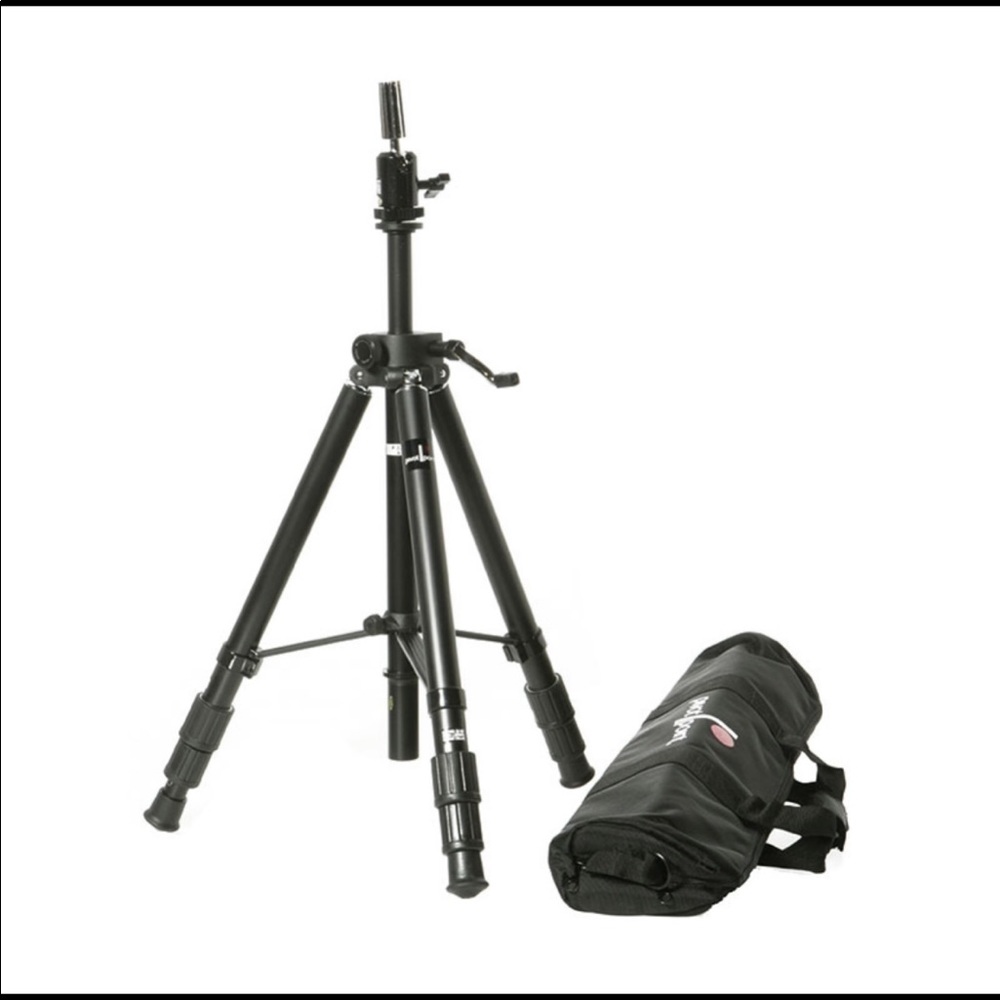 Professional mannequin tripod by pivot point